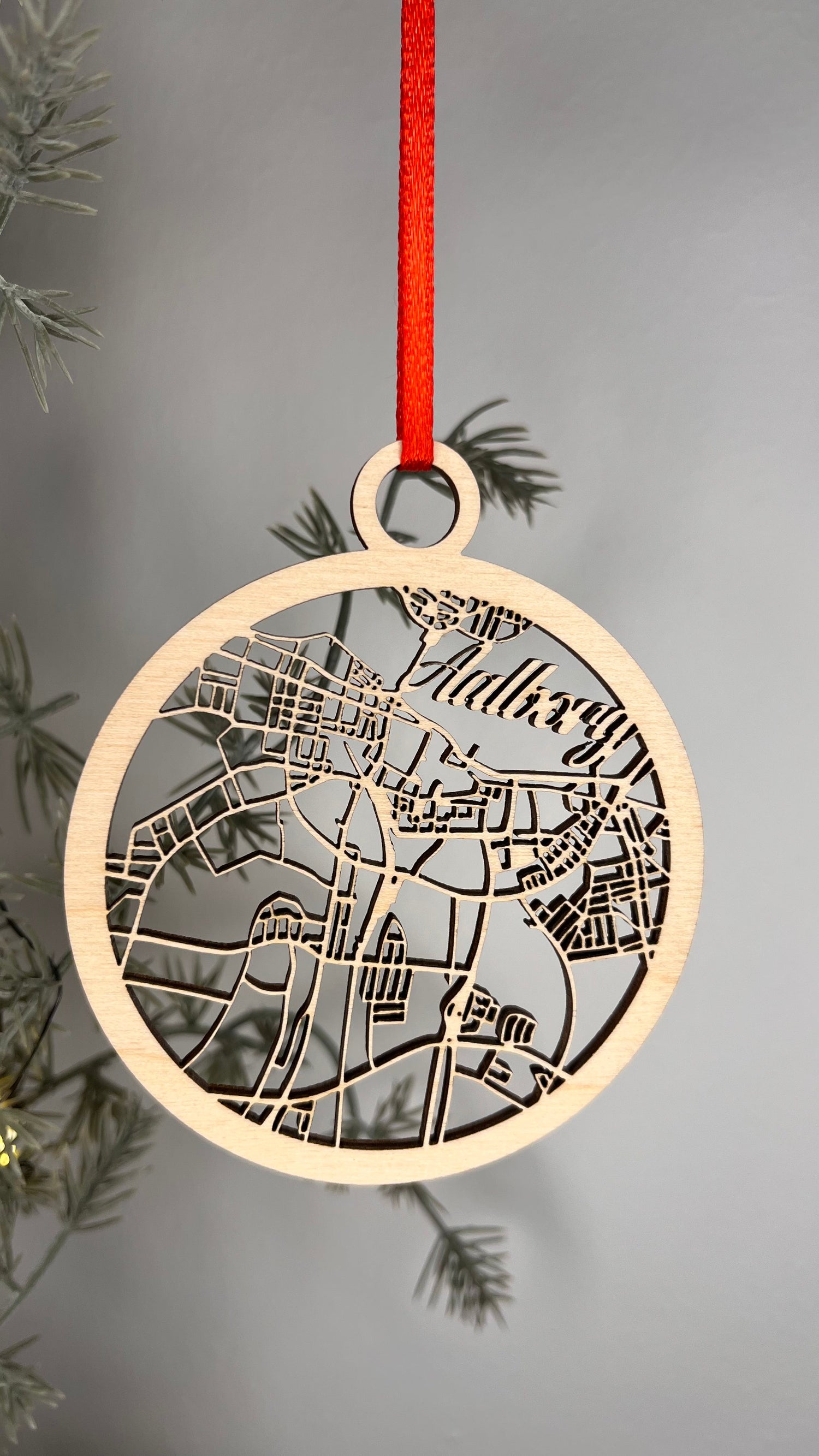 Lav din egen By-julekugler i træ